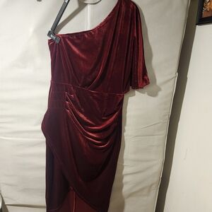 Elegant One-Shoulder Burgundy Dress